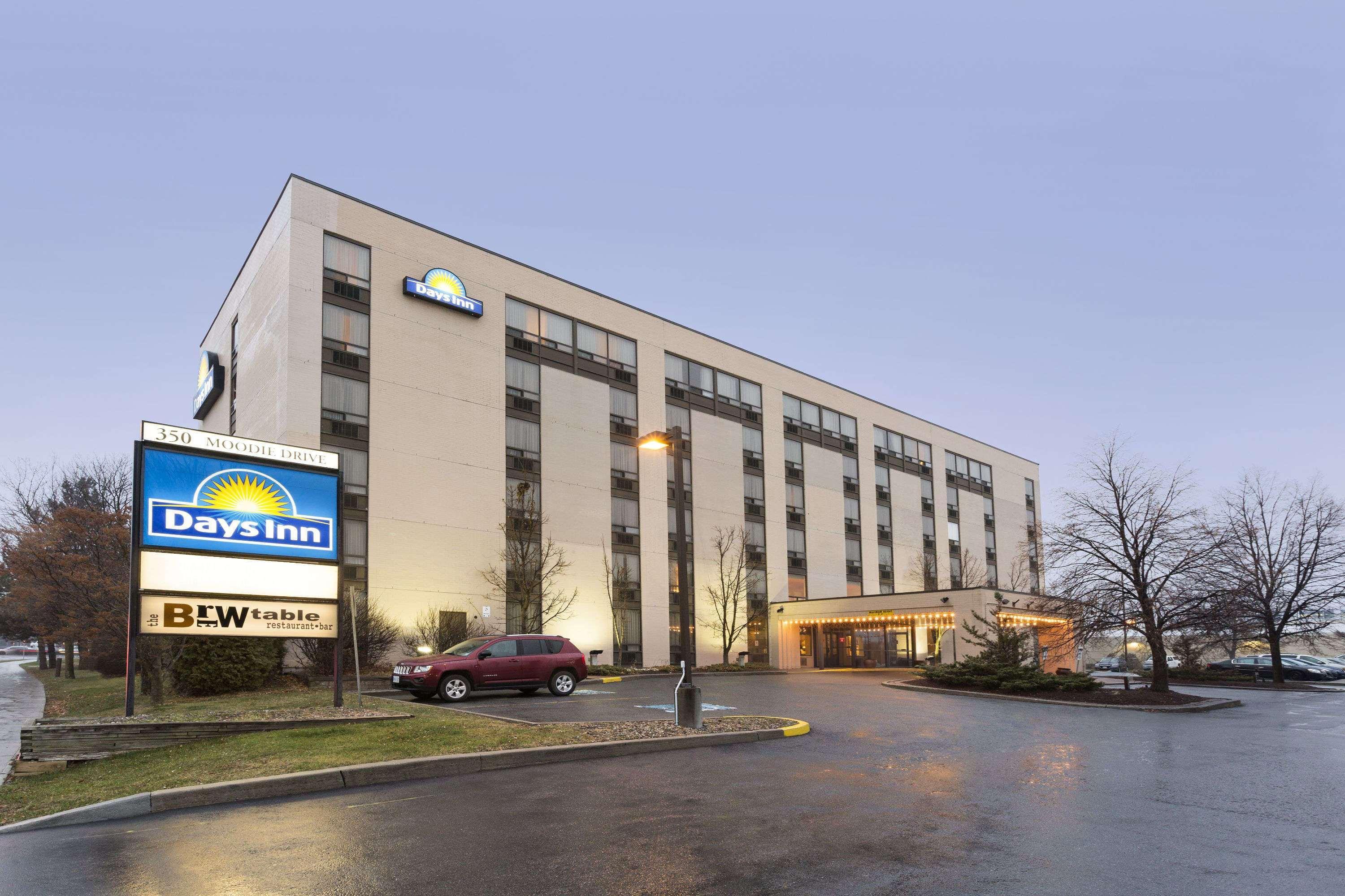 Hotel Days By Wyndham West 3*
